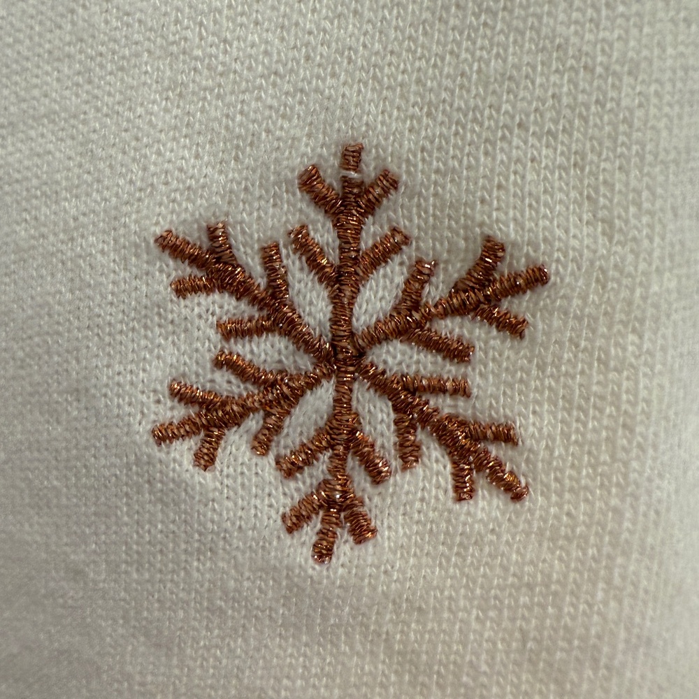 Snowflake Top - NEW - Picture 3 of 5